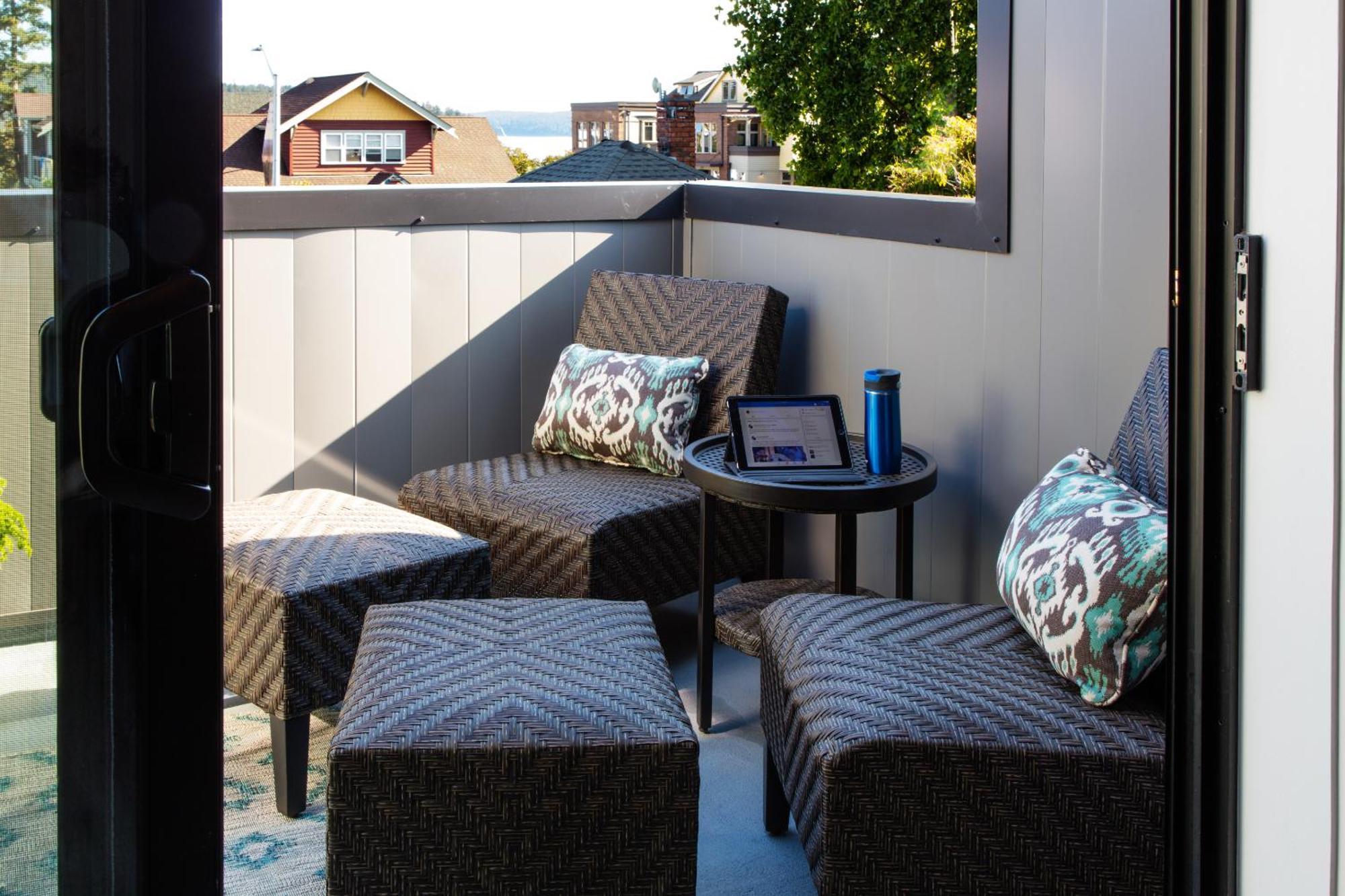 The Web Suites Friday Harbor Bagian luar foto