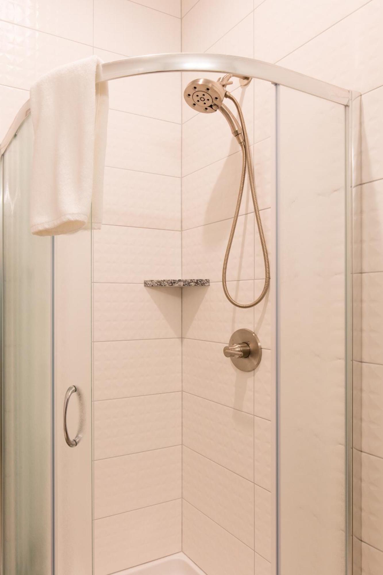 The Web Suites Friday Harbor Bagian luar foto